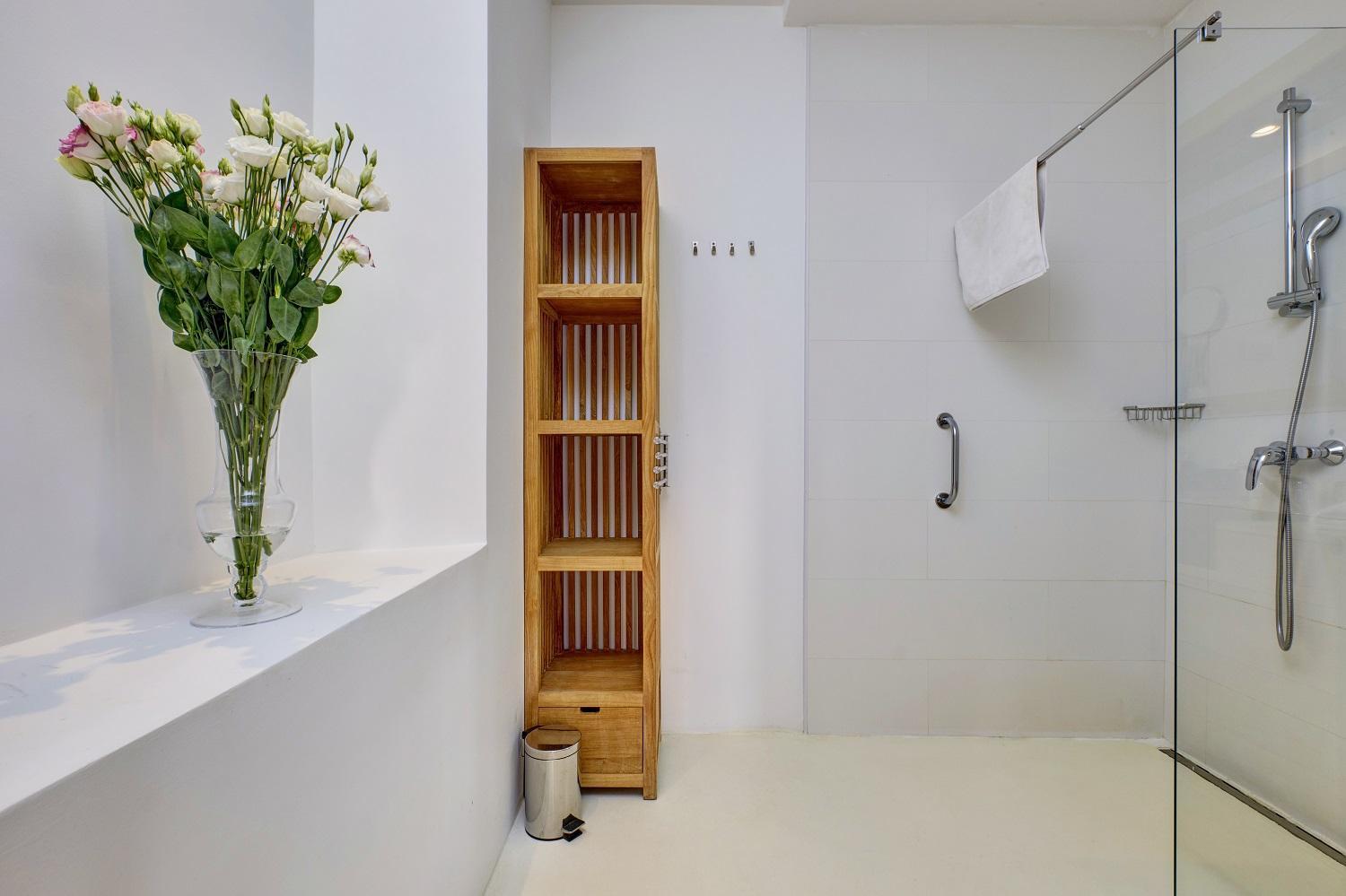 Dolphin House - Serviced Apartments